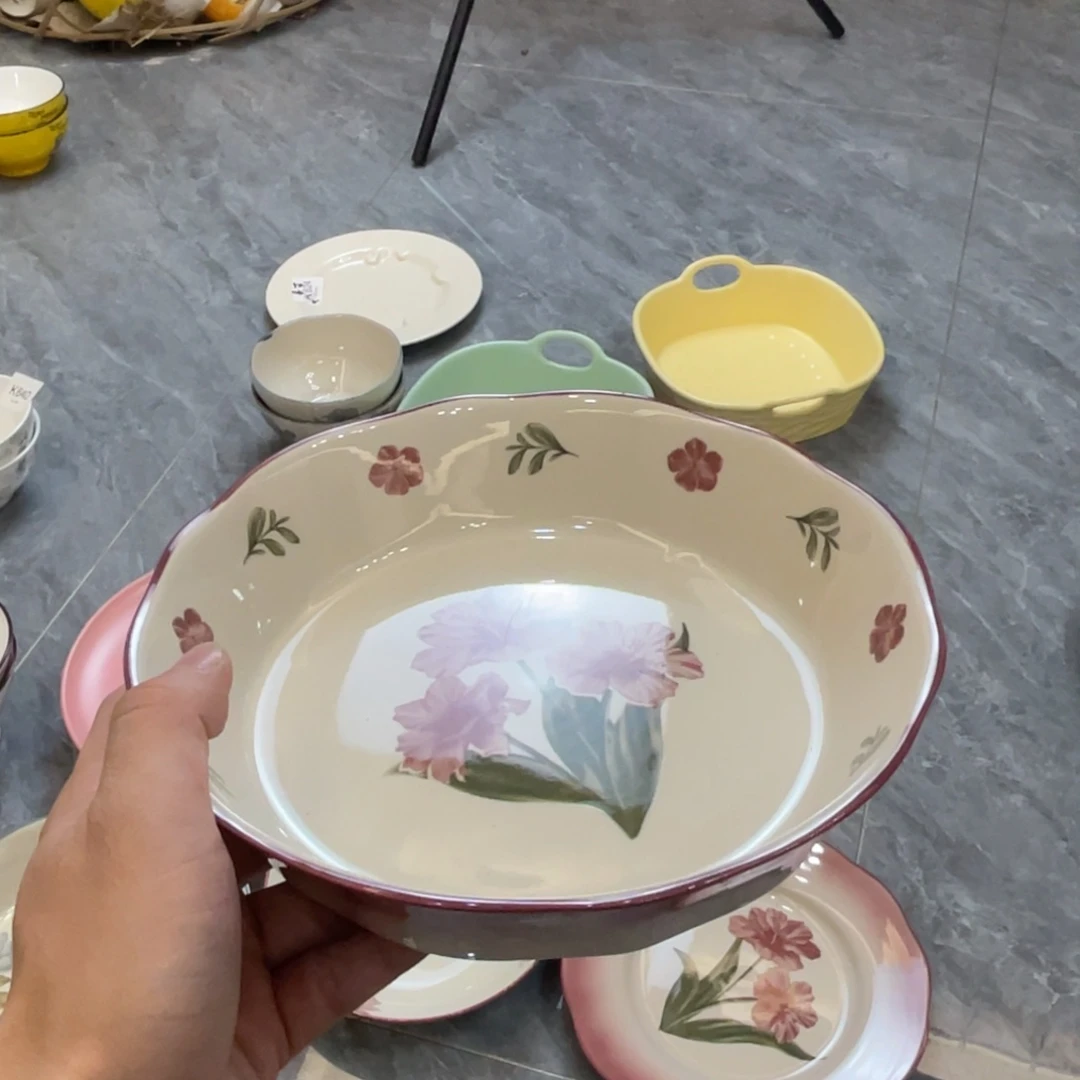 陶瓷微瑕餐具介意勿拍，满18飞！