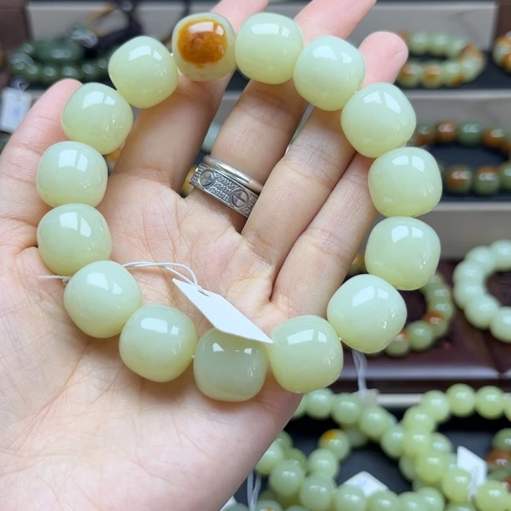 手链未镶嵌透闪石质玉