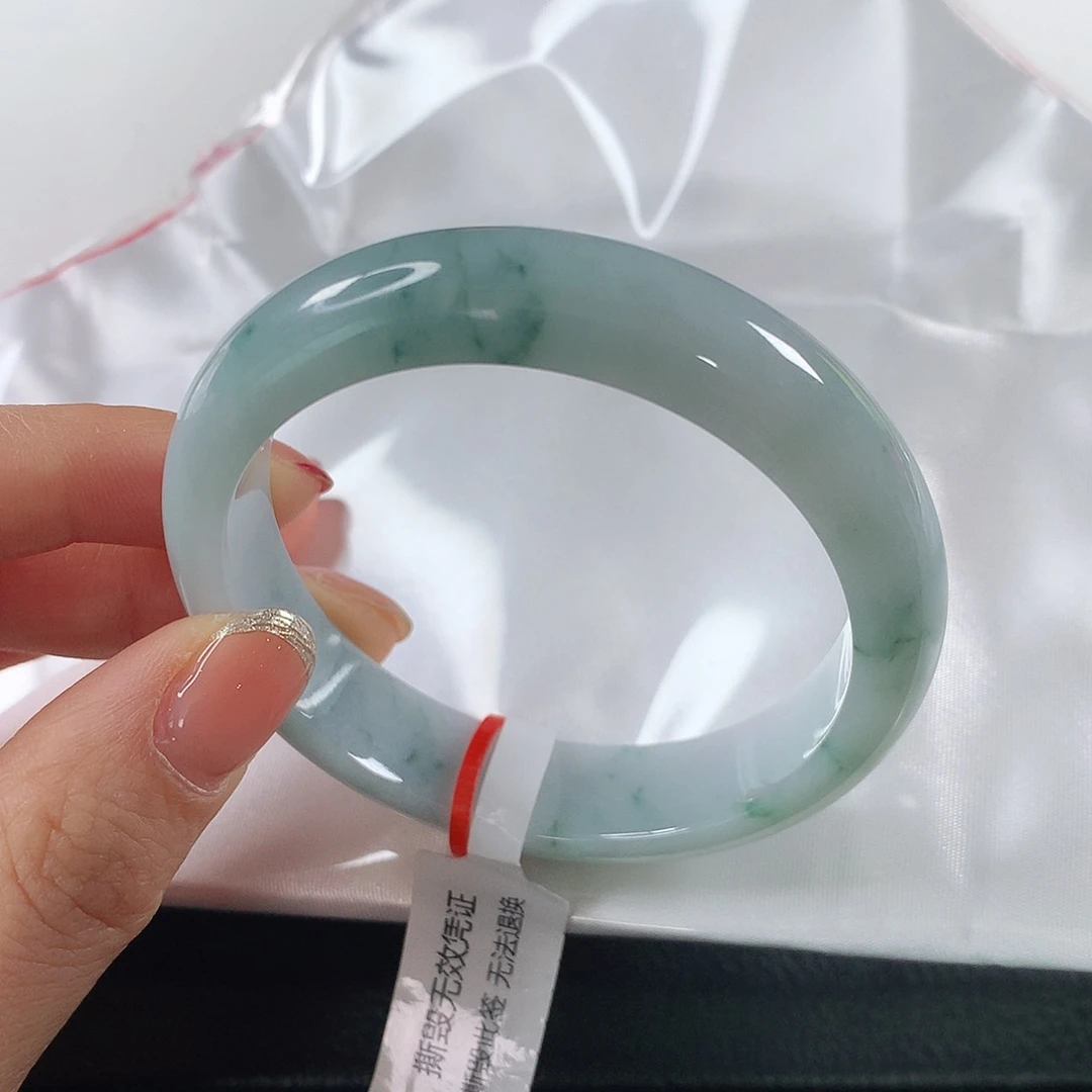 翡翠手镯未镶嵌 正圈⑨①