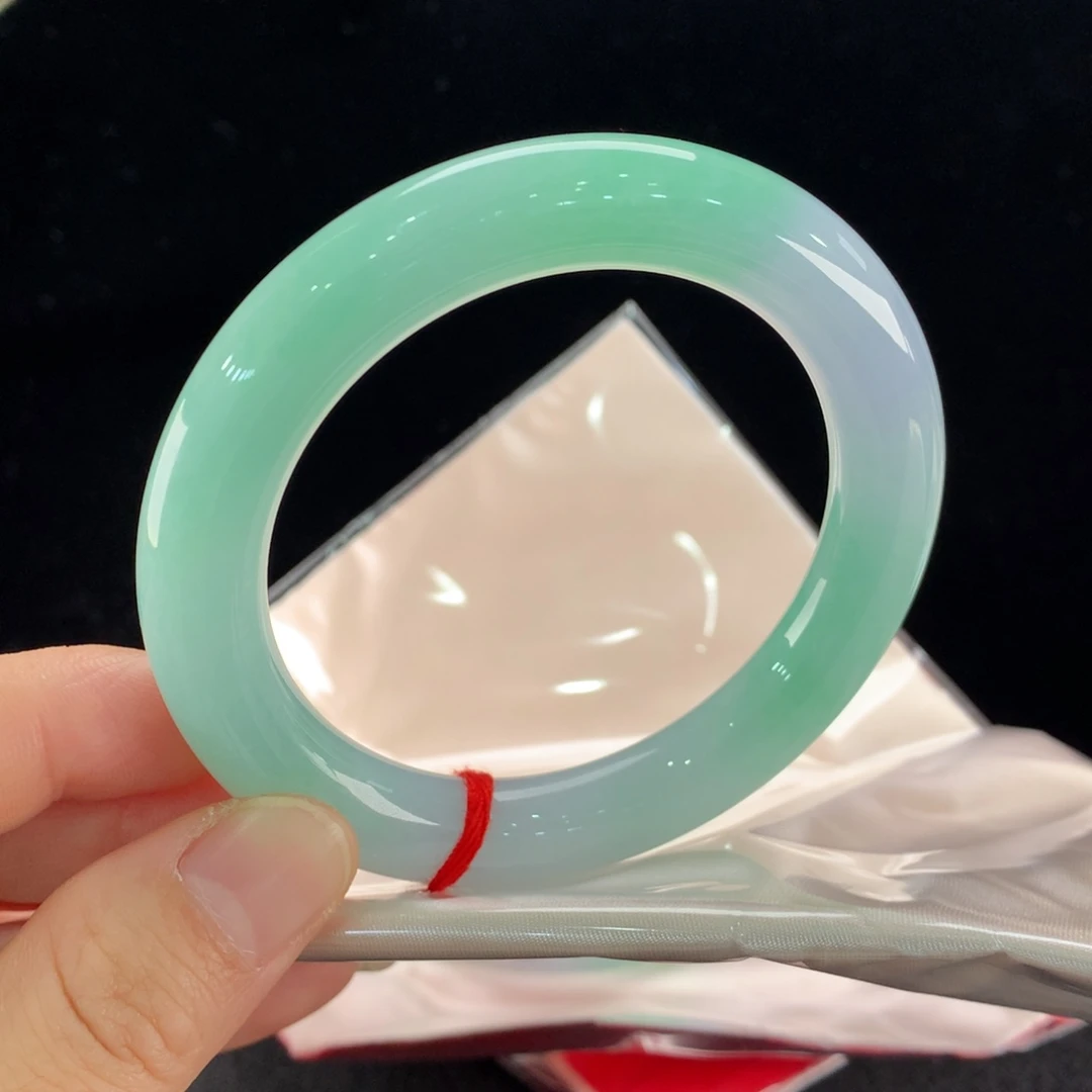 翡翠未镶嵌手镯1260