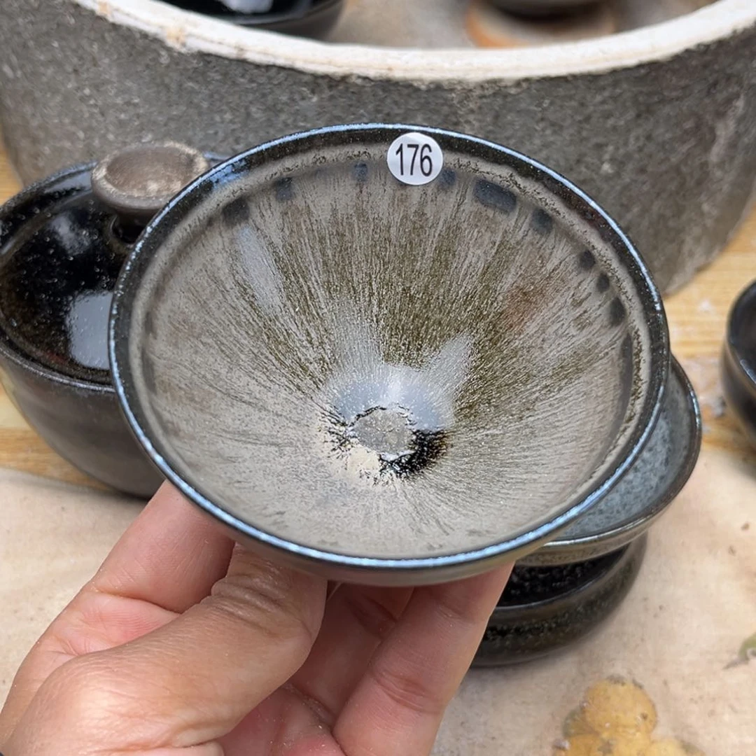 茶盏义兴龙窑坚持真柴烧