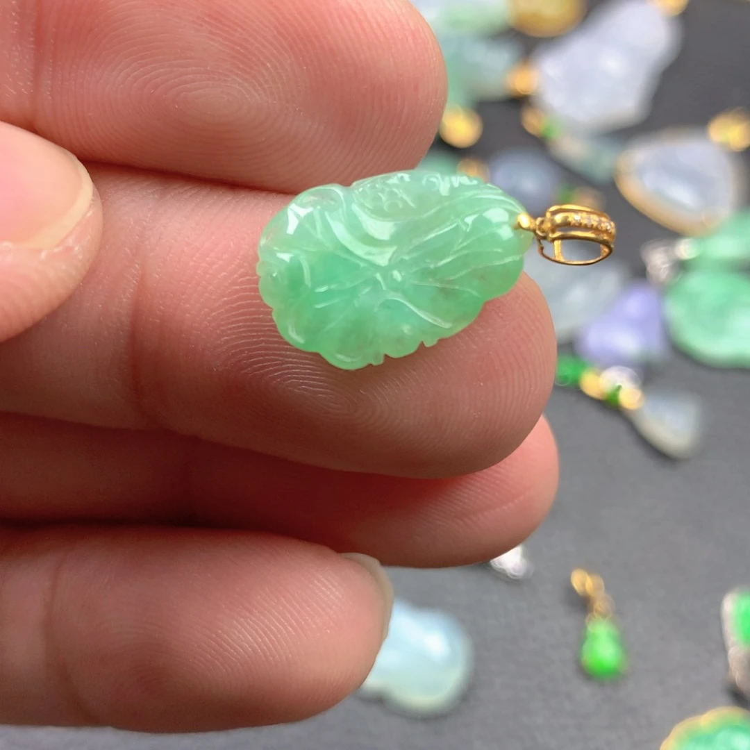 【闪购商品】颈饰18K金镶嵌翡翠翡翠