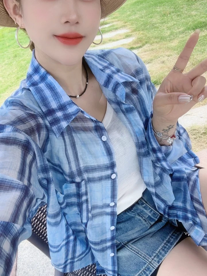 恰逢景梅子自留款衬衫时尚气质薄款韩系减龄夏季翻领格子防晒衬衫