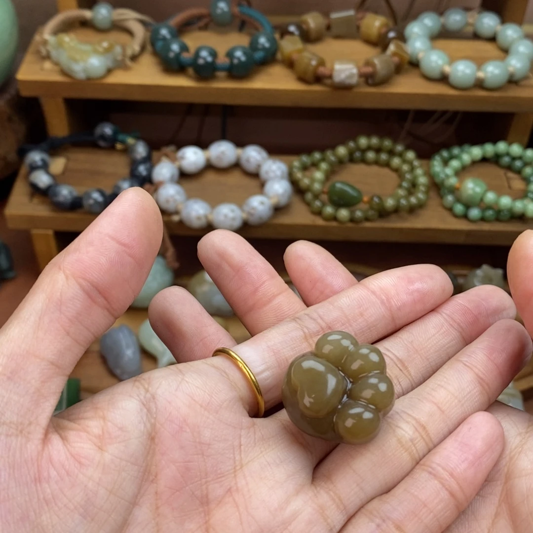 ᥫ***꧂和田玉（糖玉）未镶嵌颈饰