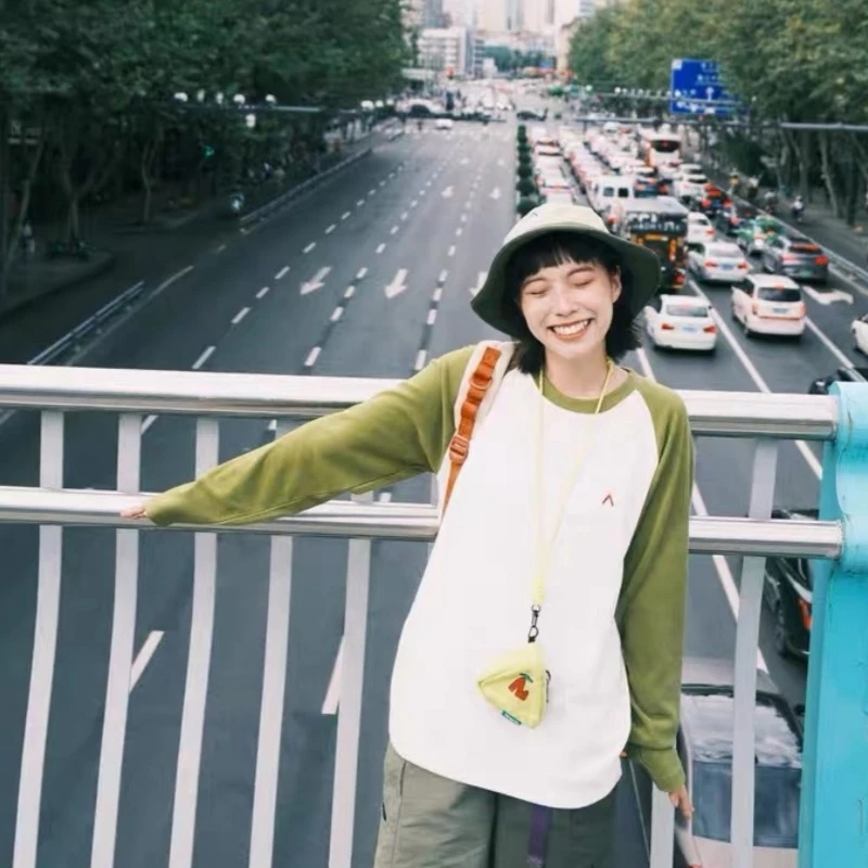 情侣款秋冬软糯拼色撞色设计磨毛舒适百搭圆领T恤打底衫卫衣N103