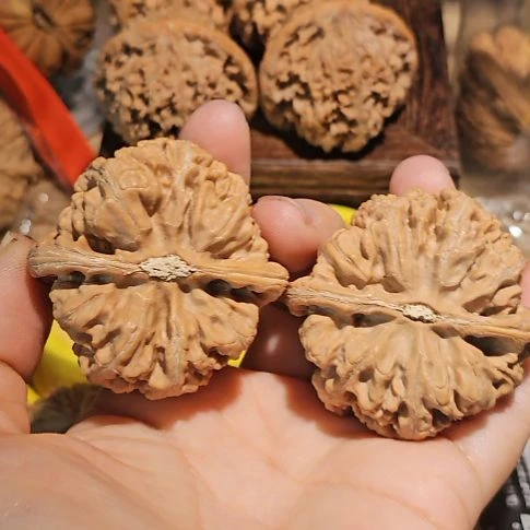 项***线吊坠文玩核桃47粗筋