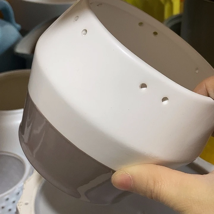 陶盆有孔 瑕疵针孔漏釉介意勿拍外口 11外高11