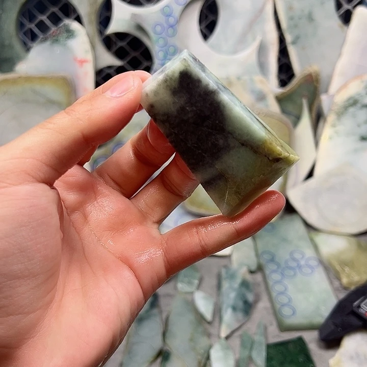 翡翠未镶嵌颈饰纯天然缅甸翡翠
