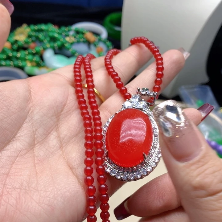 翡翠颈饰未镶嵌吊坠