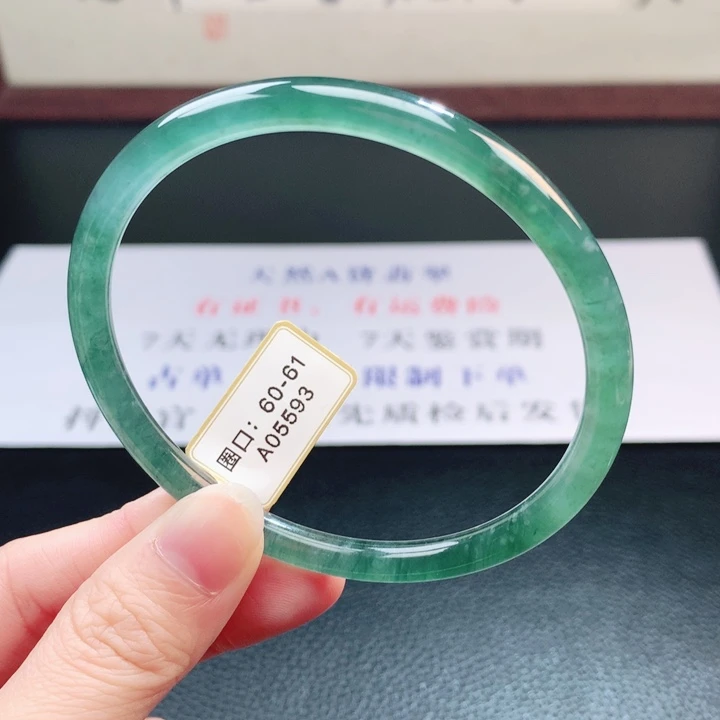 翡翠未镶嵌手镯翡翠手镯6