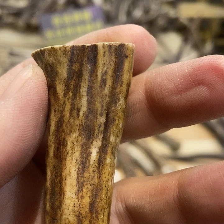 A***草大叶紫檀（黑酸枝木类）手把件