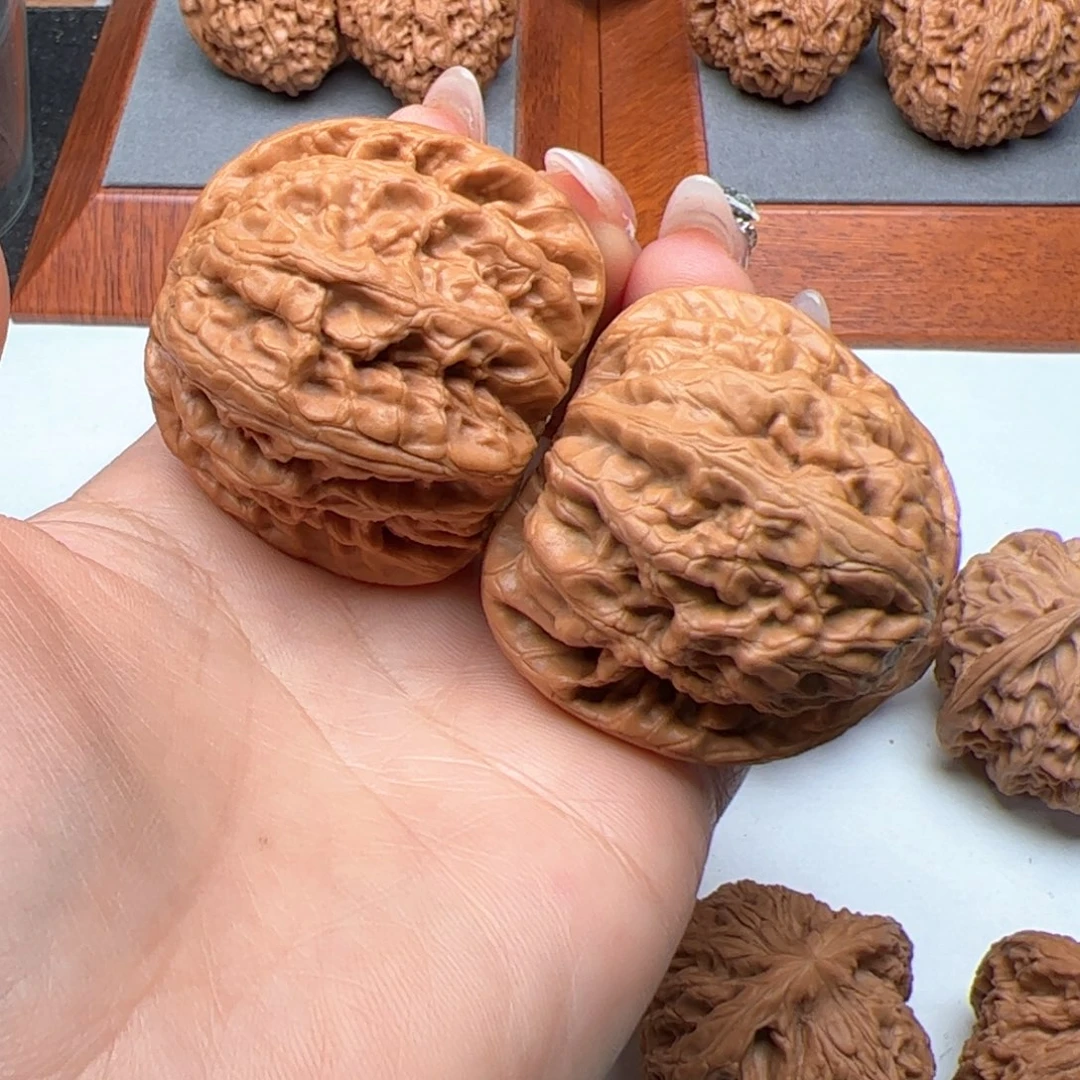 文玩核桃把件红锦鲤44丽