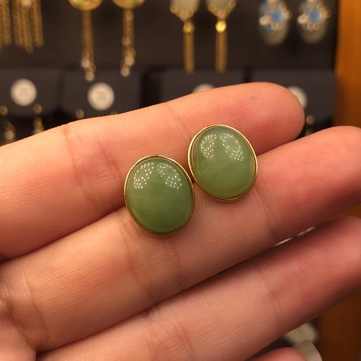 和田玉未镶嵌耳饰