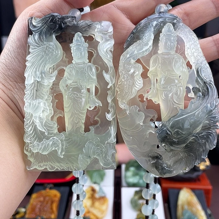 蛇纹石玉未镶嵌颈饰