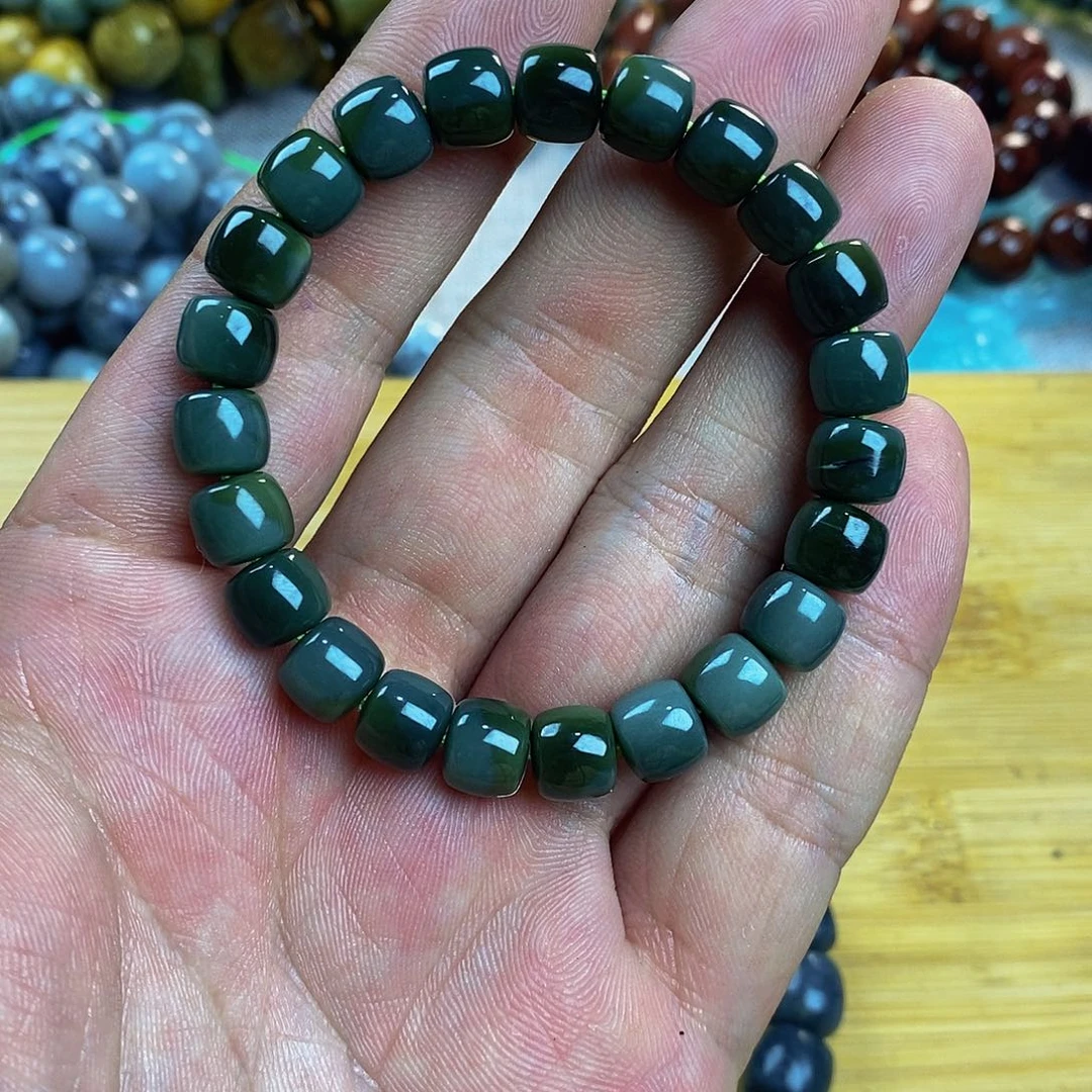 和田玉（碧玉）未镶嵌珠宝奇石跃***宏