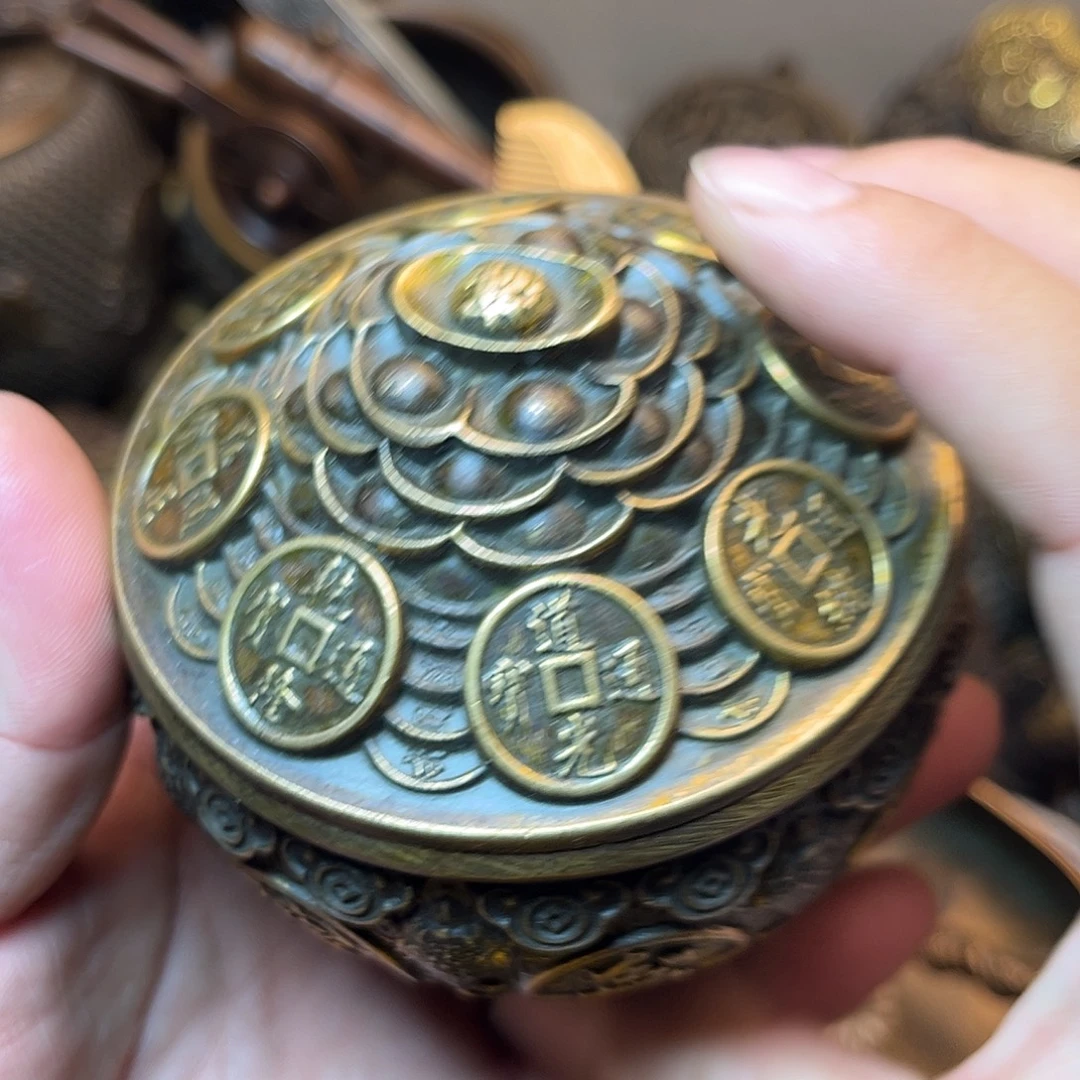 精美铜器工艺品等
