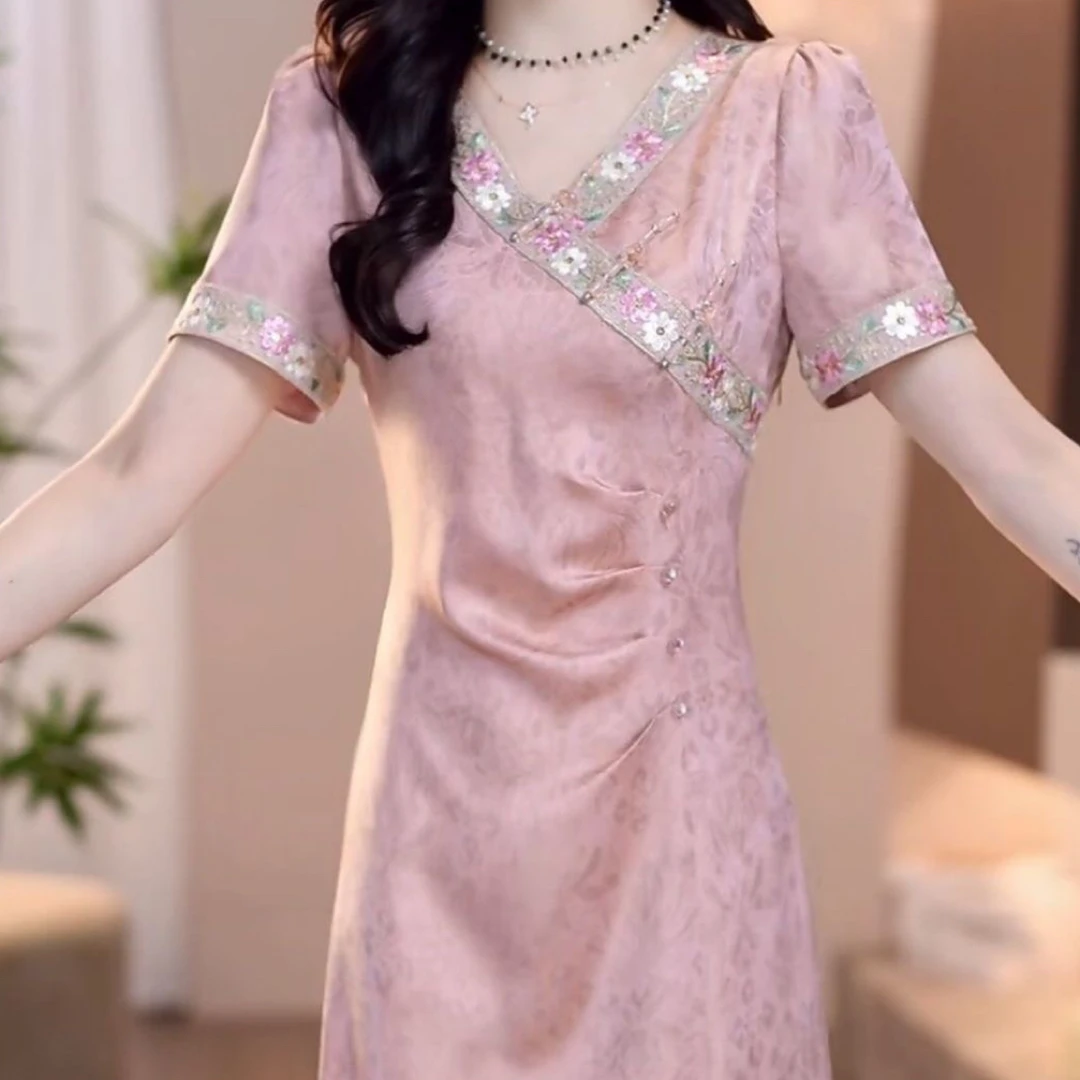 C210 精致优雅气质连衣裙2025新款妈妈装超美显瘦减龄中长款裙子