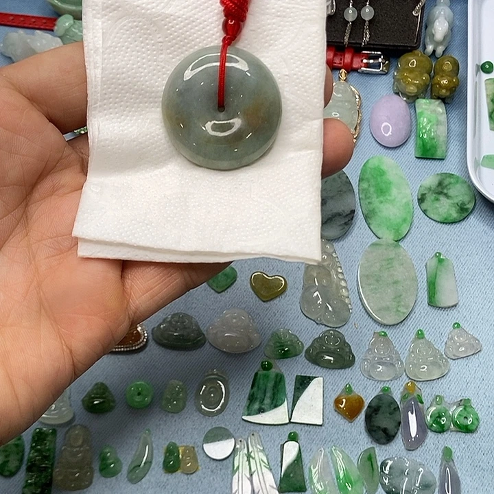 翡翠未镶嵌吊坠(不含链)