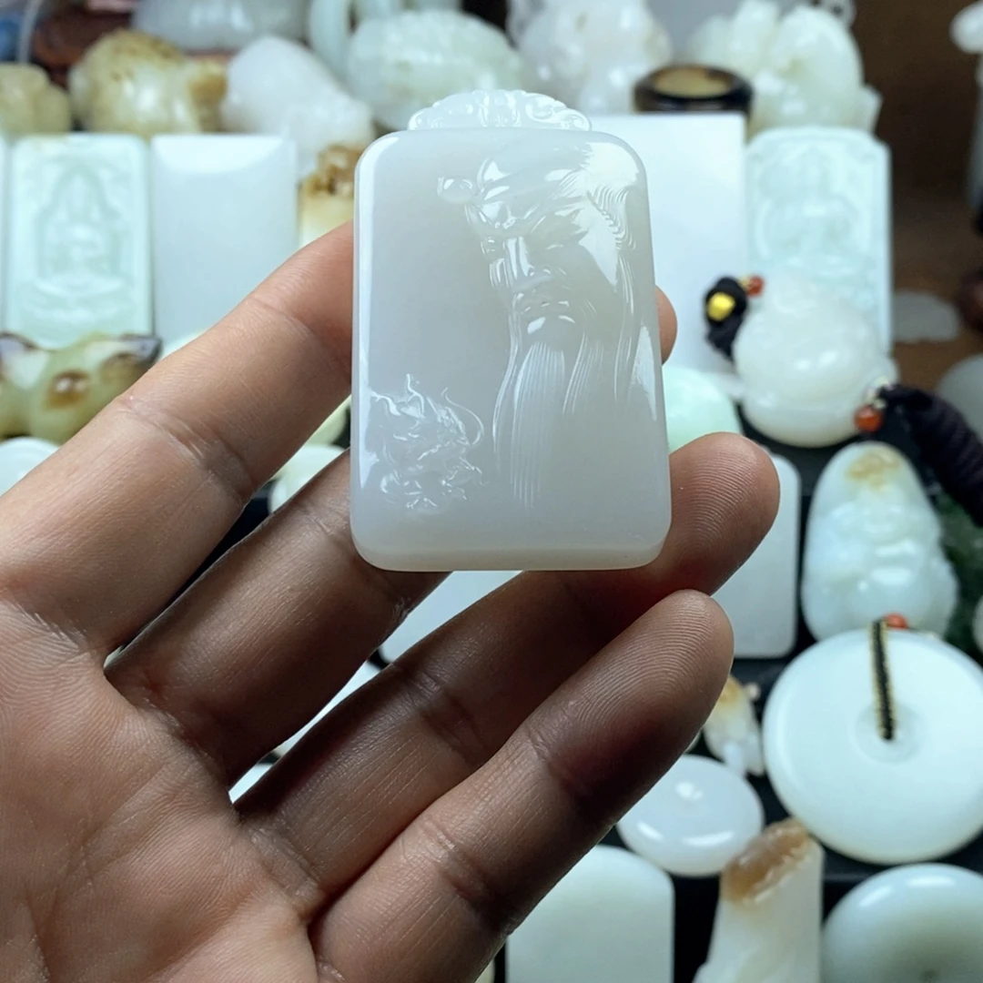 和田玉（糖玉）未镶嵌颈饰