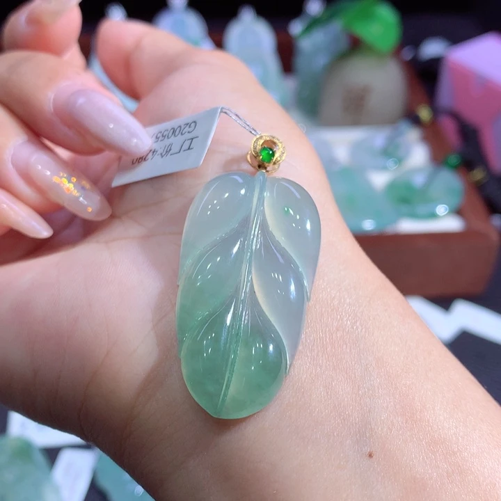 翡翠18K金镶嵌吊坠(不含链)翡翠