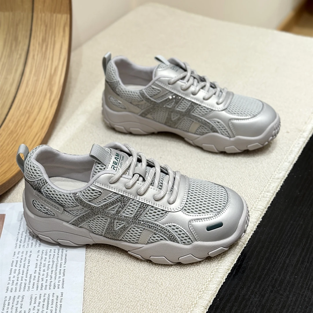 韩版时尚水钻拼接爆款德训鞋女2025新款秋季潮流平底学院风阿甘鞋