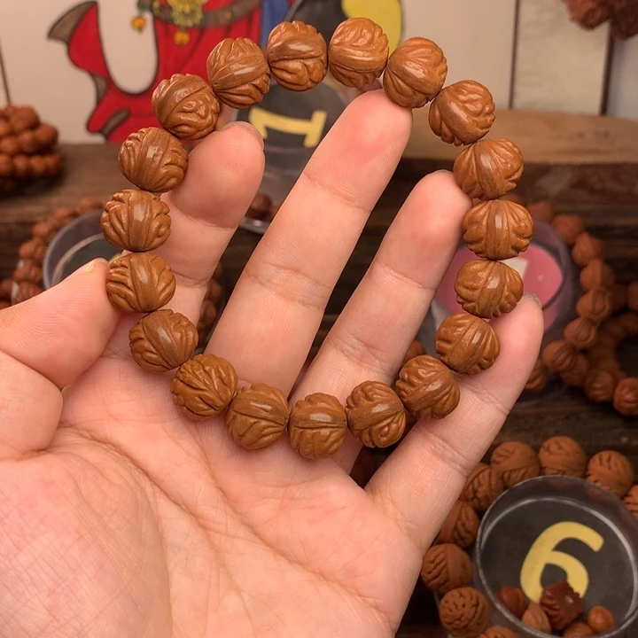 吊坠桃核14精工金豆手串