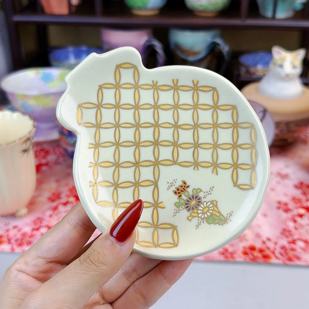 他家茶具瓷器好美
