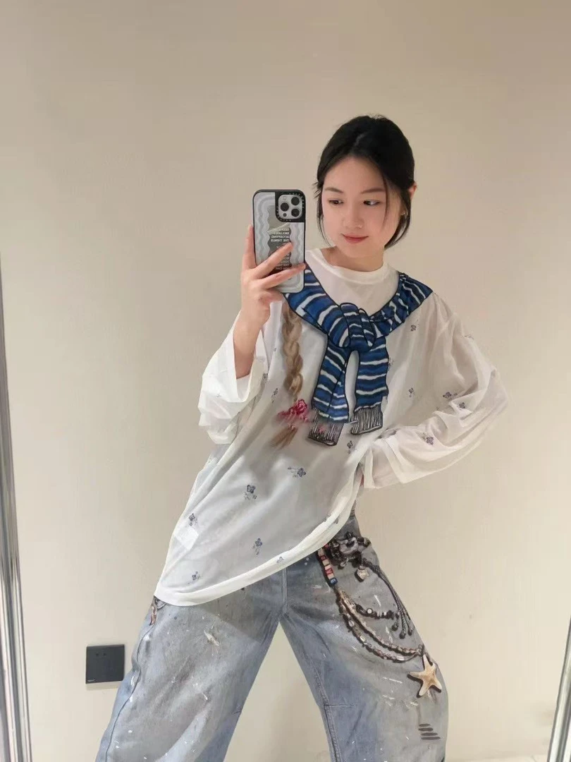 [KAKA】蝴蝶亮片围巾印花T恤