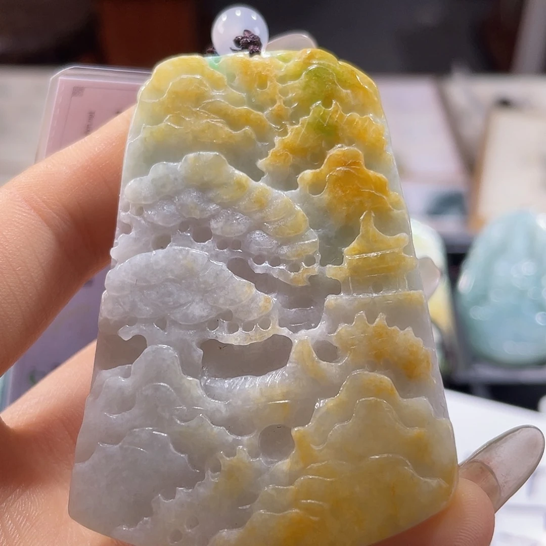 翡翠未镶嵌颈饰一