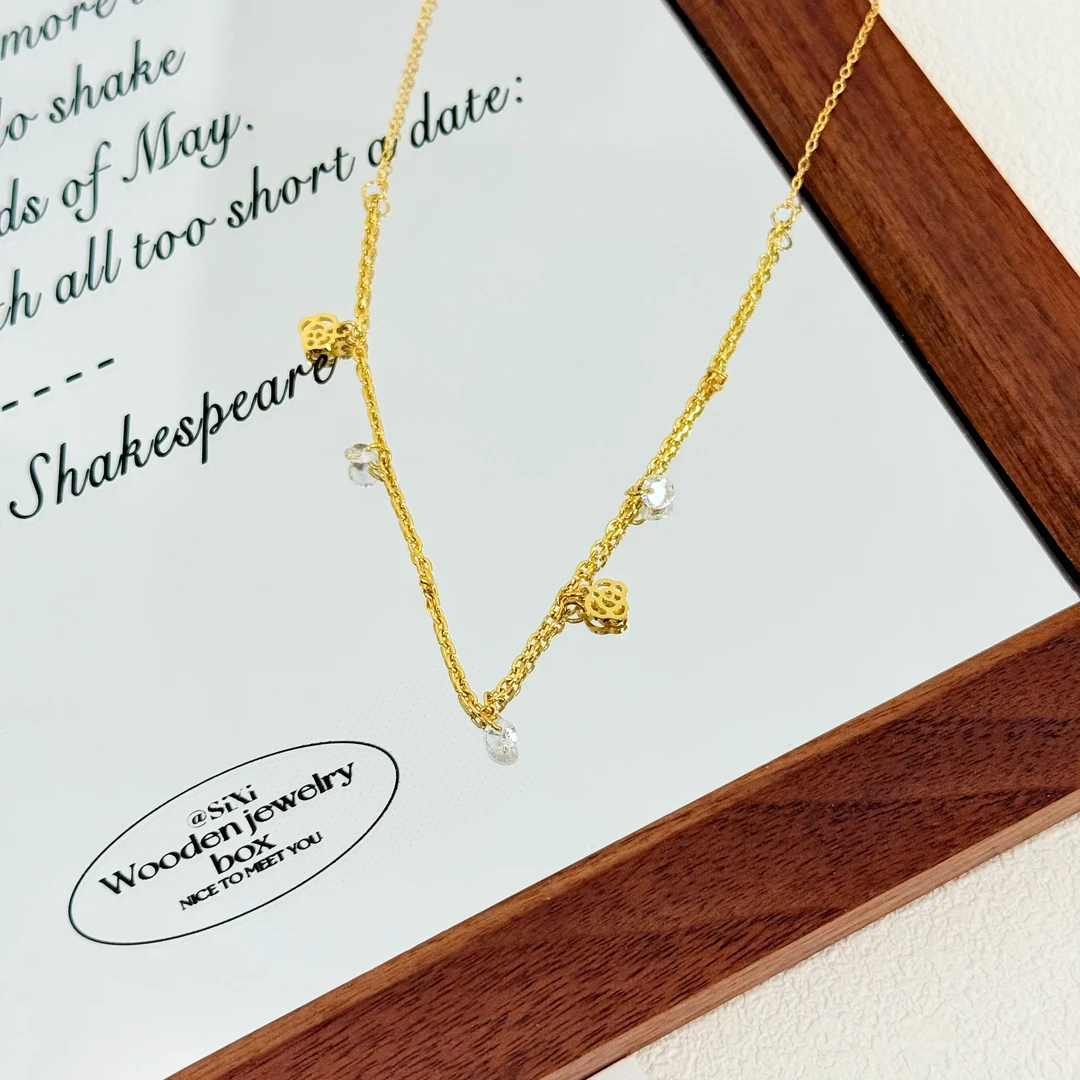 钛钢项链 XL-120高保色双C字母山茶花流苏精致锁骨链