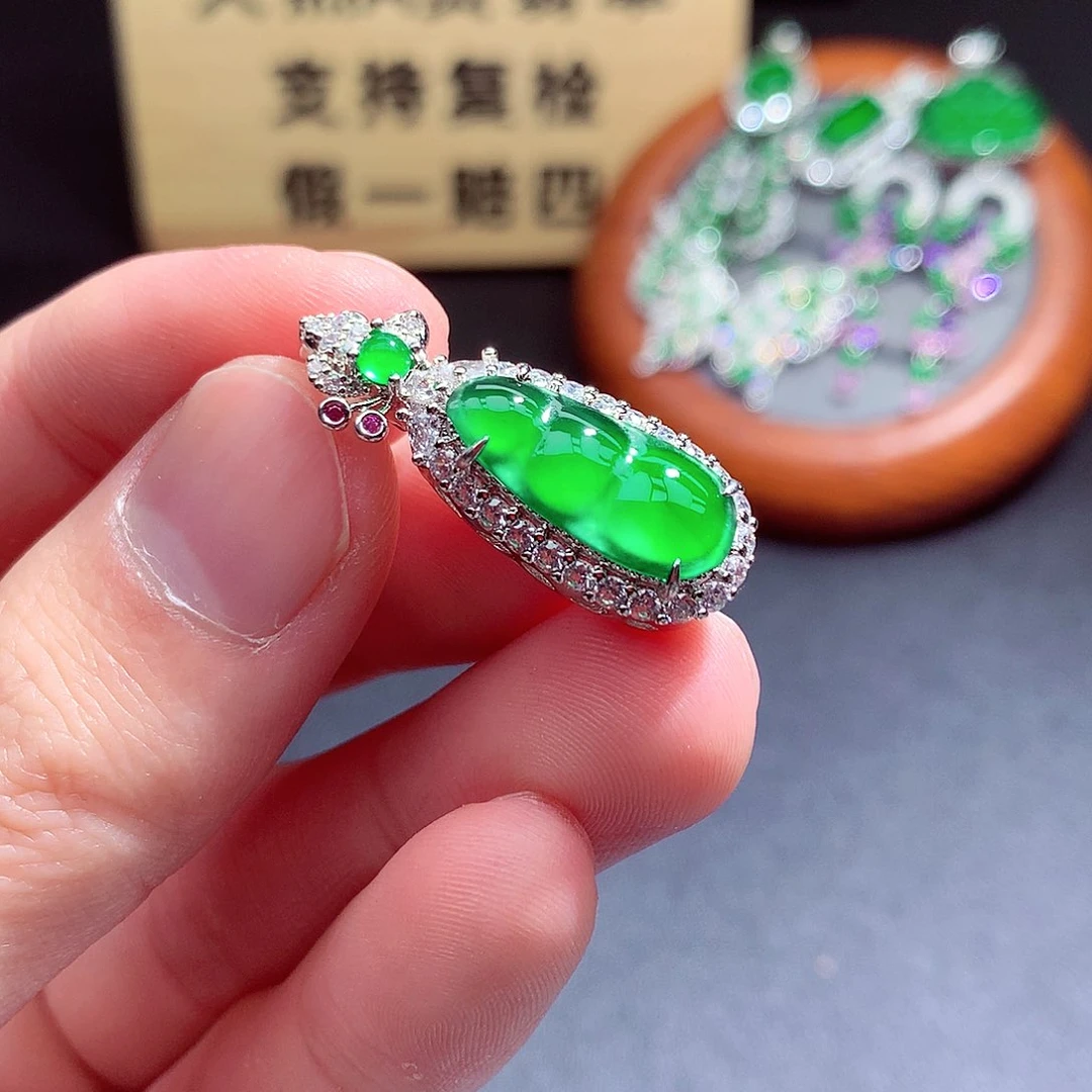 颈饰未镶嵌翡翠翡翠