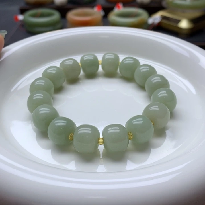 未镶嵌手镯石英岩玉