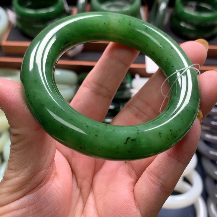 【闪购商品】未镶嵌手镯和田玉（碧玉）
