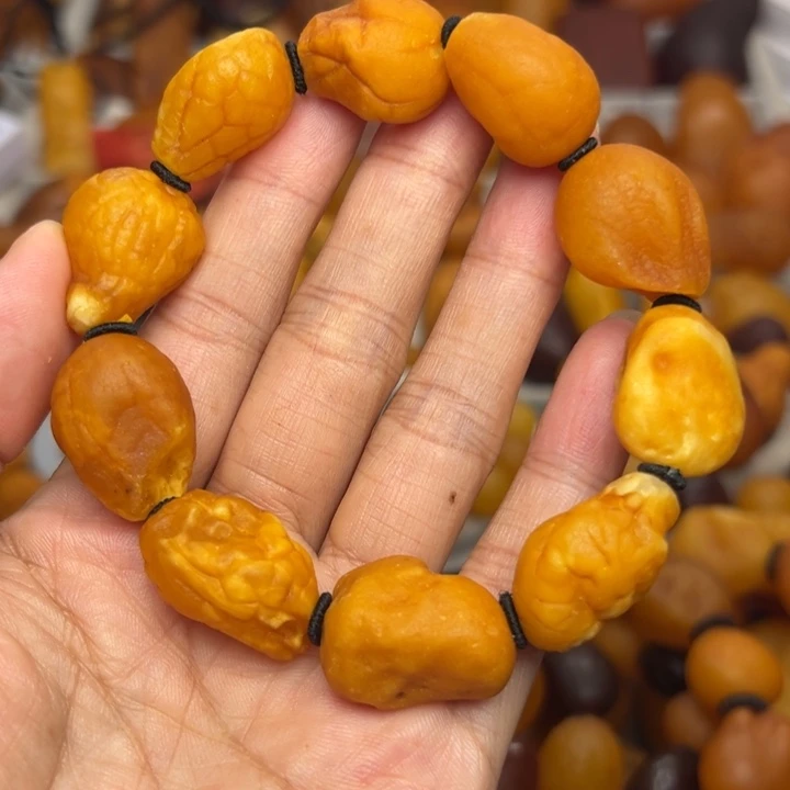 琥珀颈饰未镶嵌天然蜜蜡