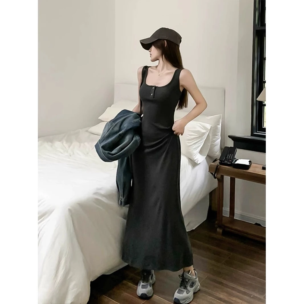 赫本风吊带背心连衣裙女春夏新款辣妹高级感修身显瘦内搭灰色长裙