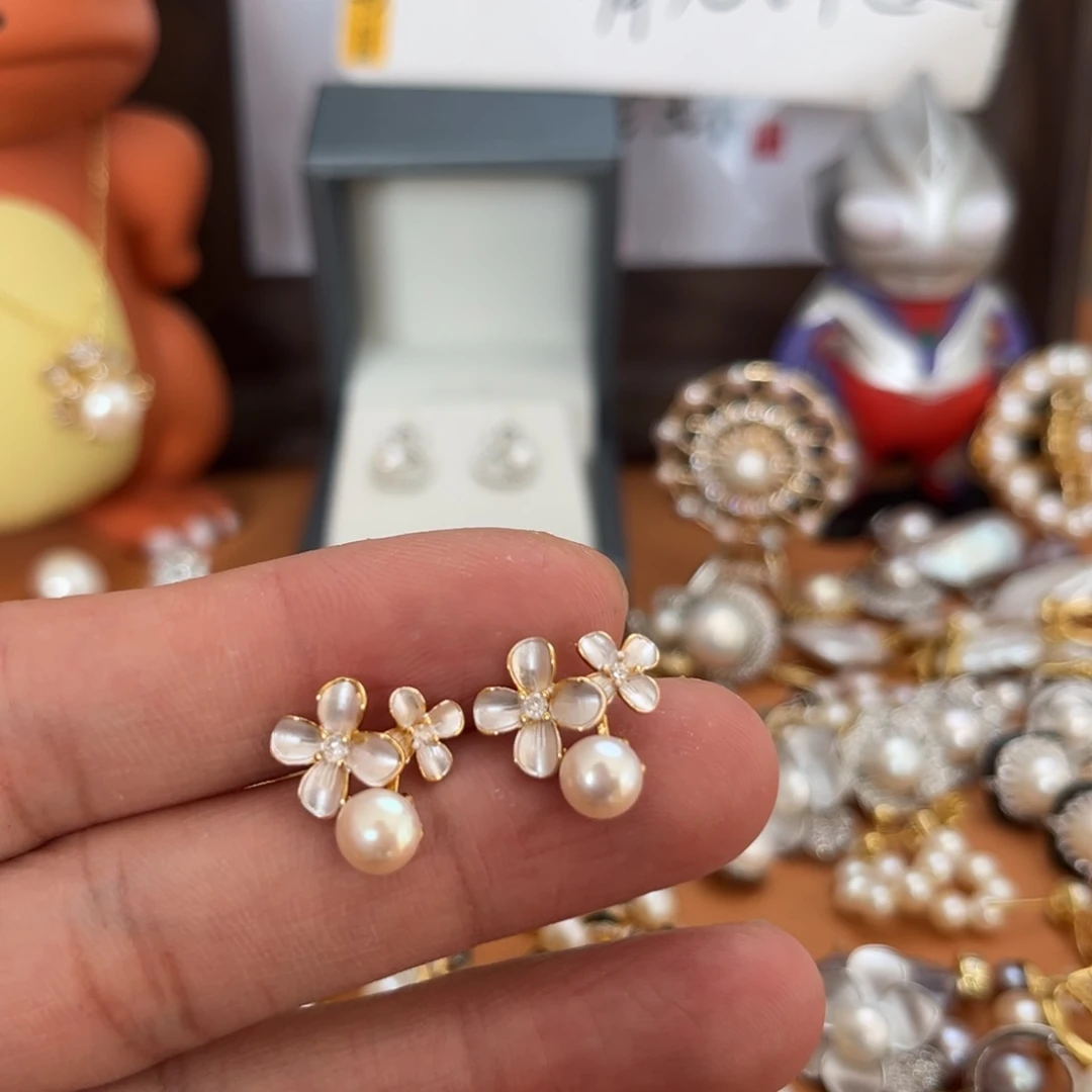 淡水珍珠银S925镶嵌颈饰小花耳钉