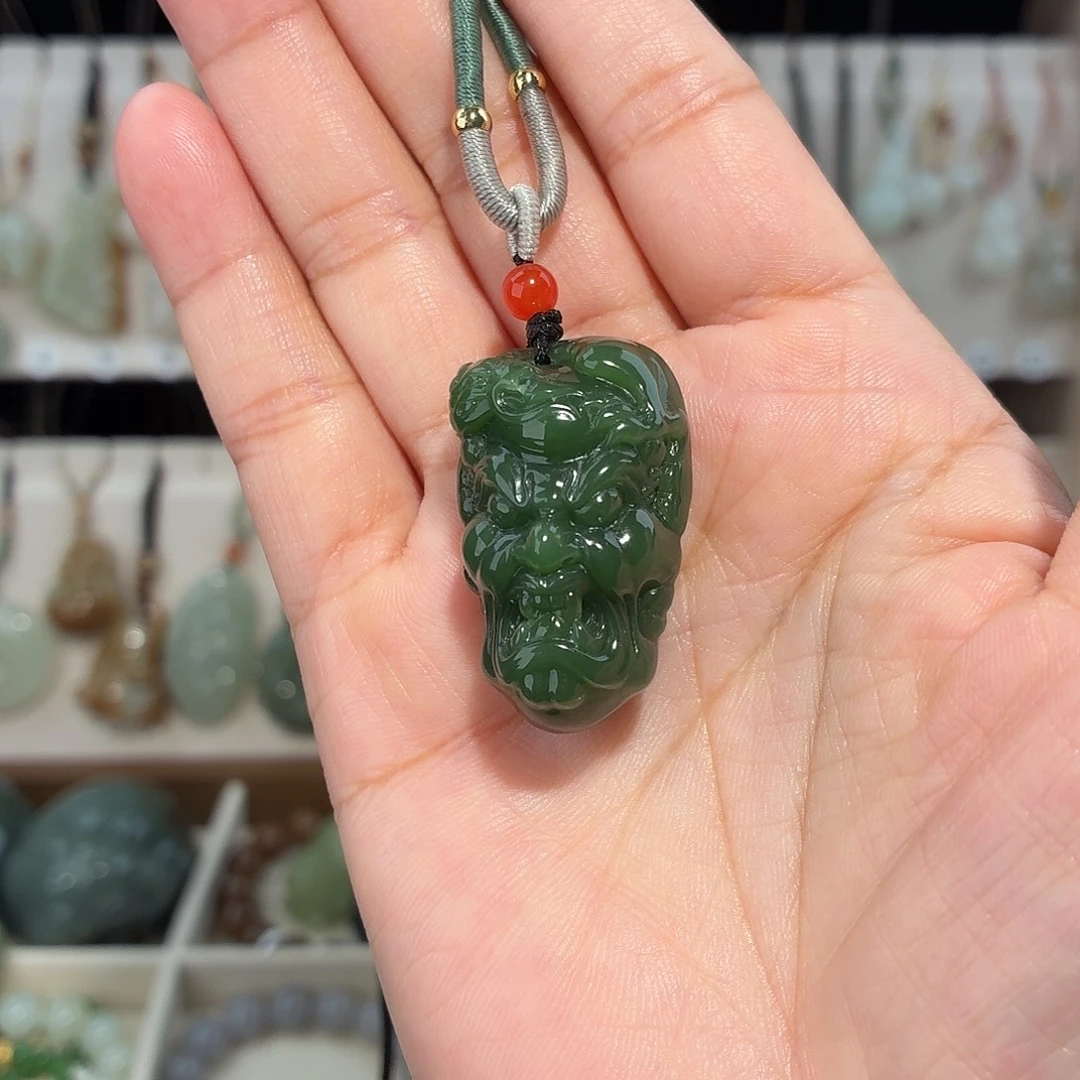 和田玉未镶嵌颈饰俄罗斯碧玉金刚罗汉