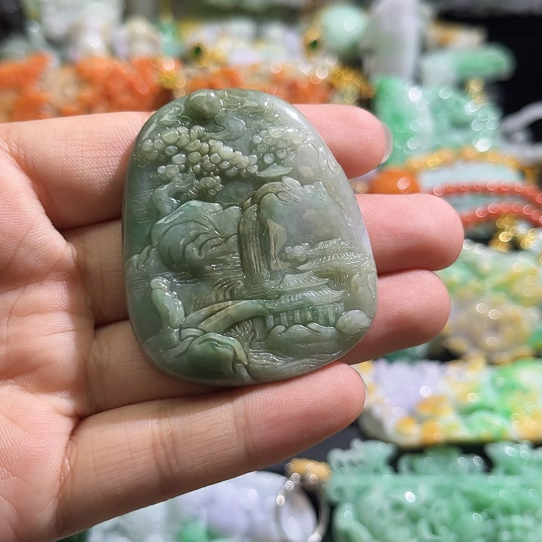 翡翠未镶嵌颈饰待编织