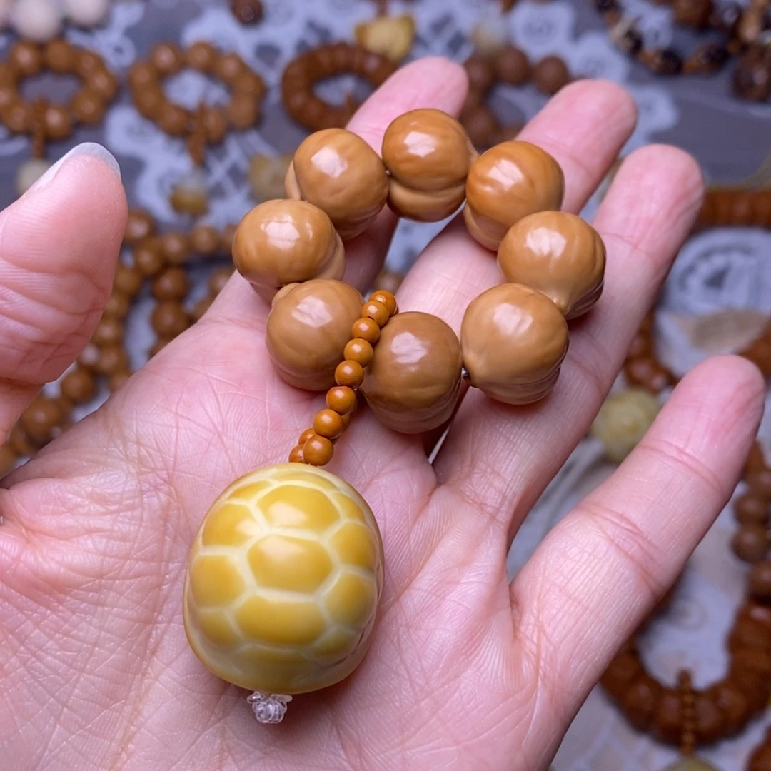 把件猴头核桃柯基屁呀龟甲