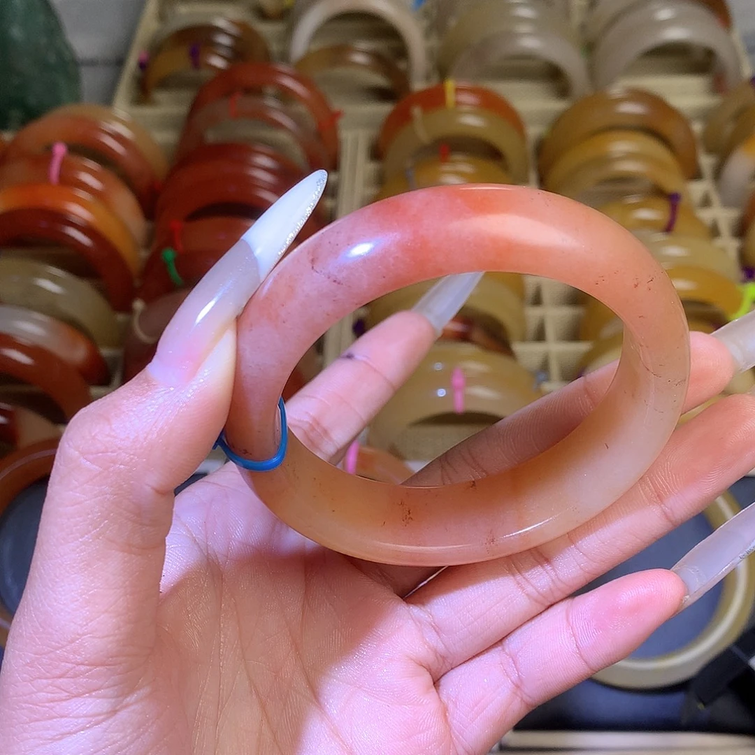 石英质玉未镶嵌手镯