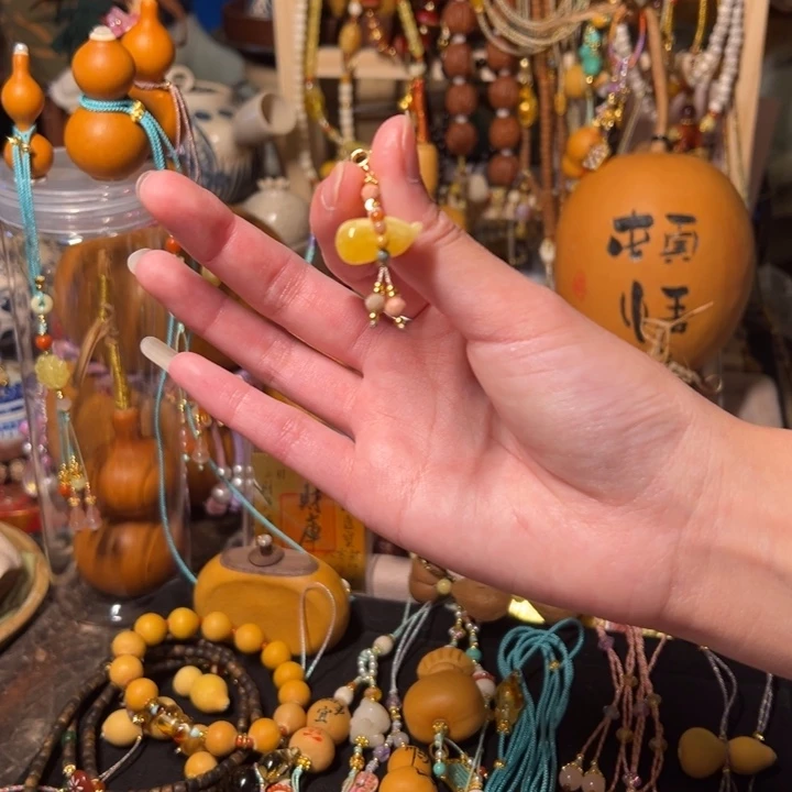 猫****)小葫芦真可爱限定节日快乐