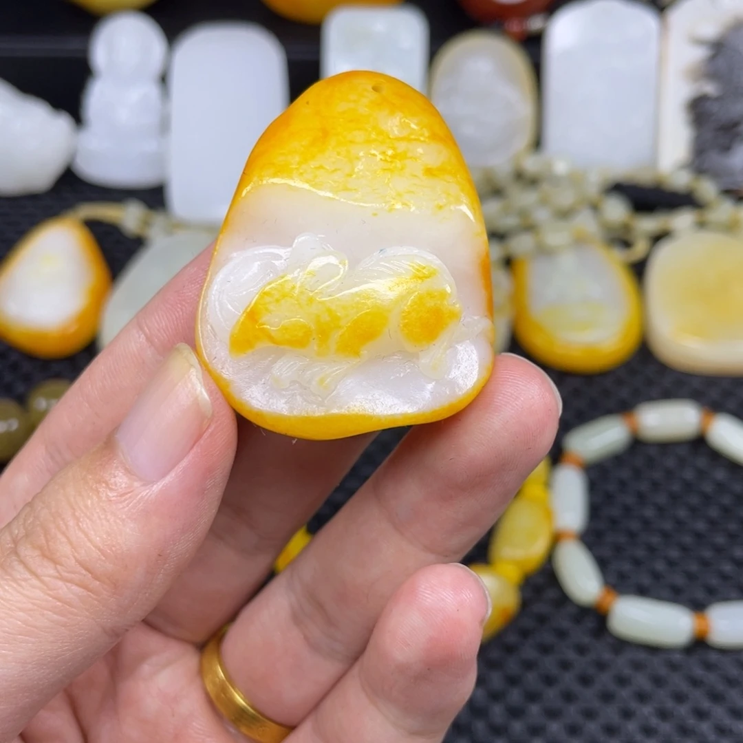 颈饰未镶嵌和田玉