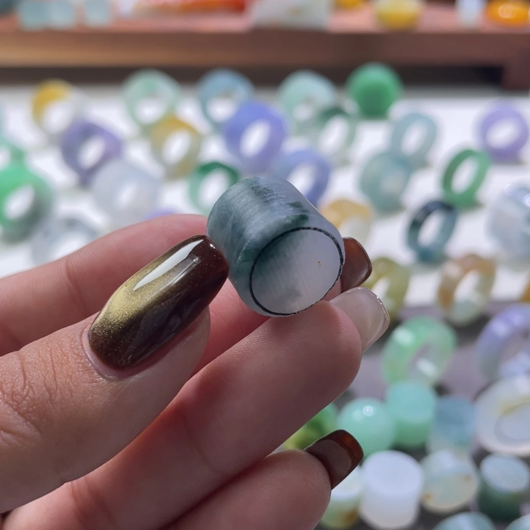 定制翡翠未镶嵌翡翠