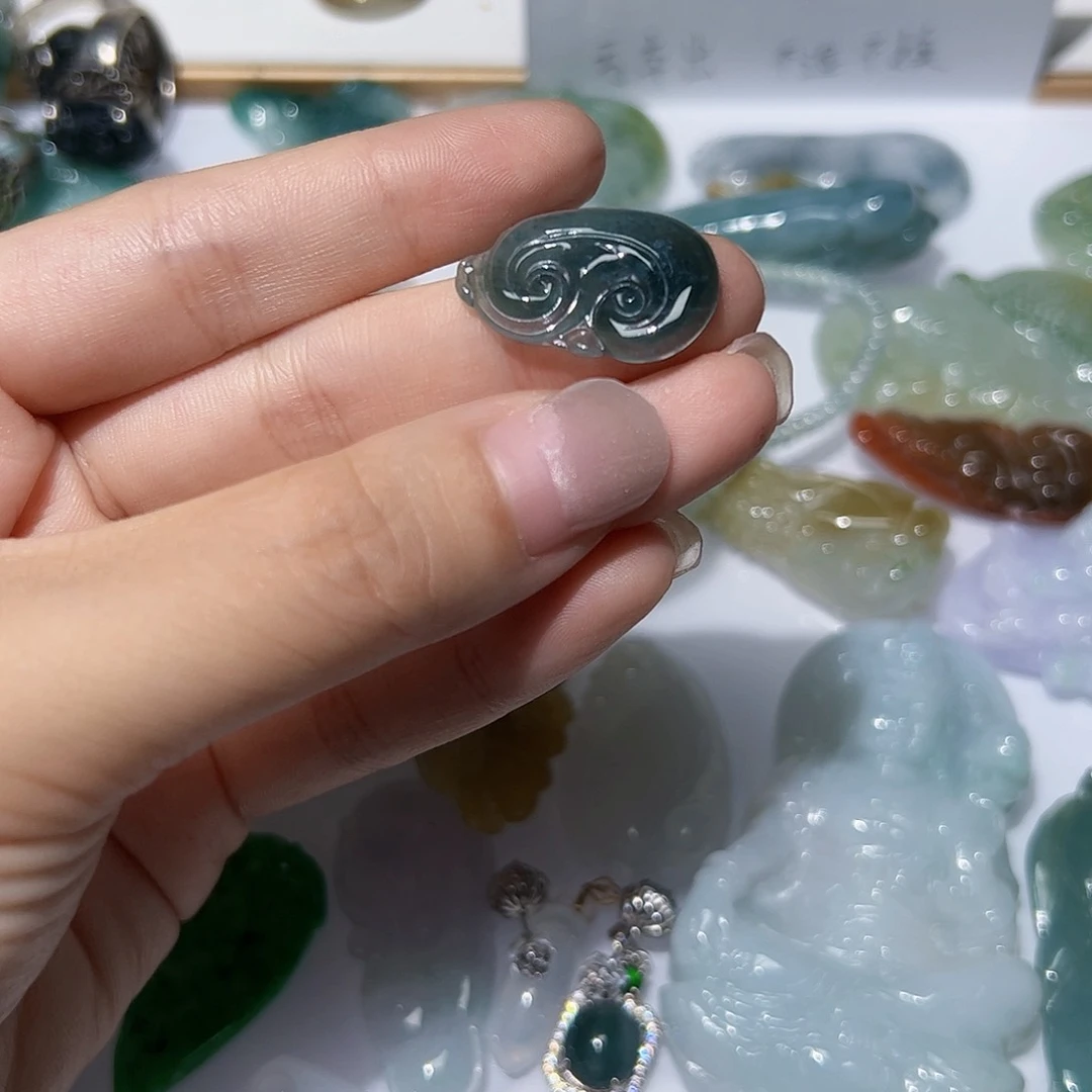 翡翠未镶嵌颈饰天然A货翡翠