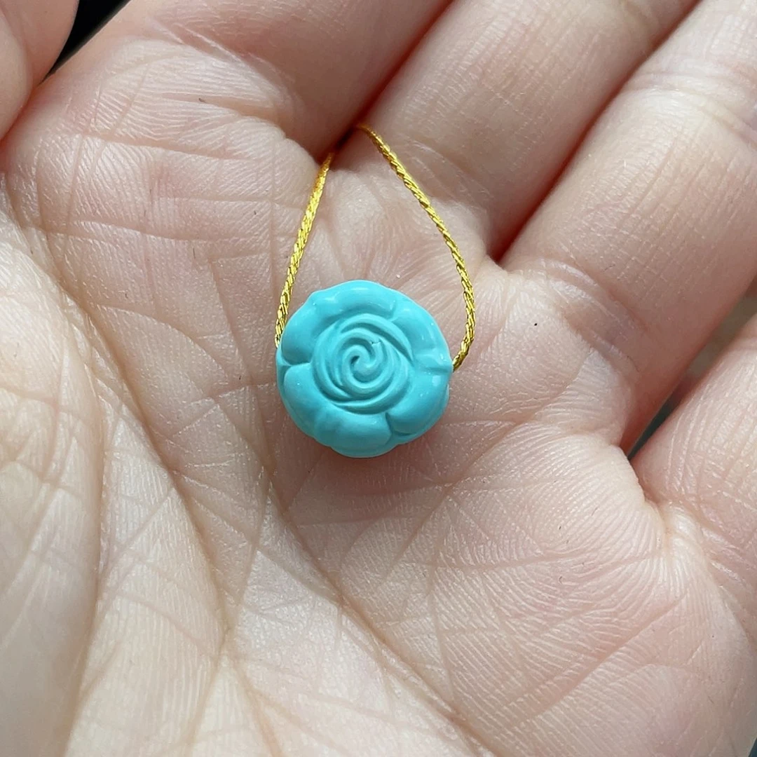 绿松石颈饰未镶嵌