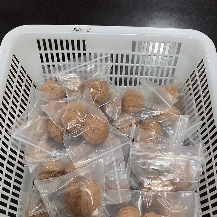 吊坠文玩核桃元宝一般