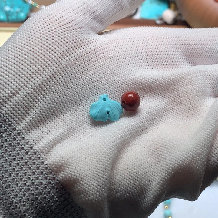 小***当南红玛瑙未镶嵌珠宝奇石