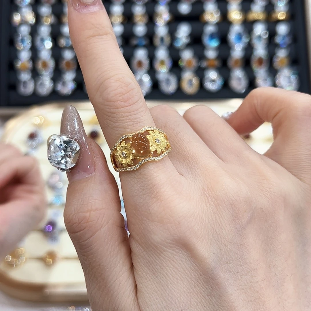 水晶金色拖不保色介意慎拍银托不掉色银S925镶嵌貔**子