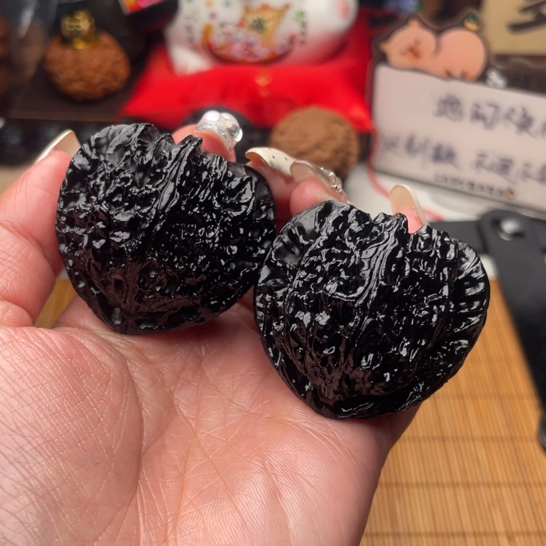 吊坠文玩核桃45三角白