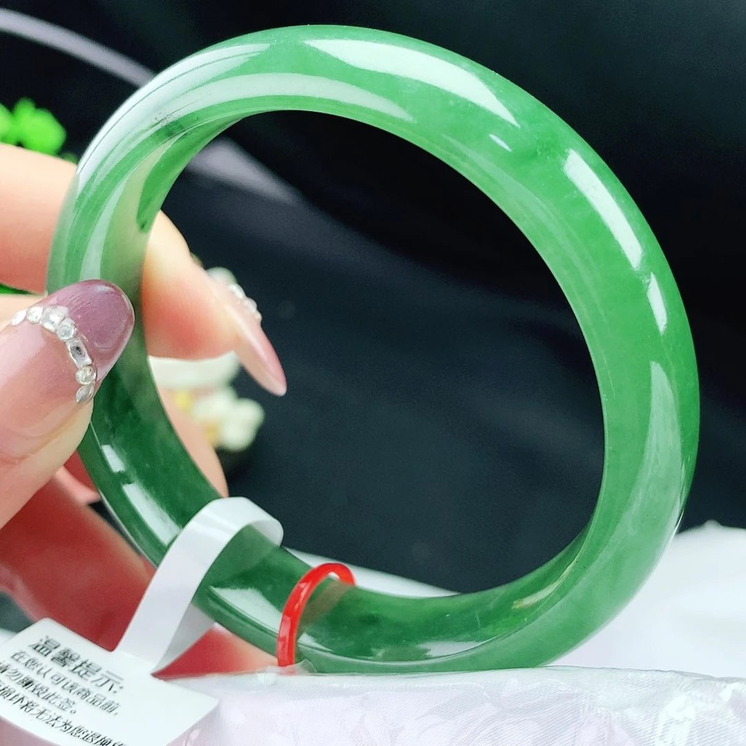 翡翠手镯未镶嵌57圈